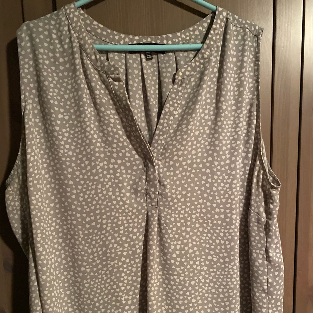 Sleeveless blouse
